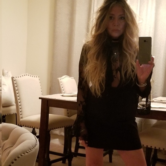 Meet your Posher, Tiffany - Picture 2 of 3